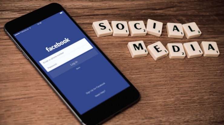 facebook-telephone-social-media