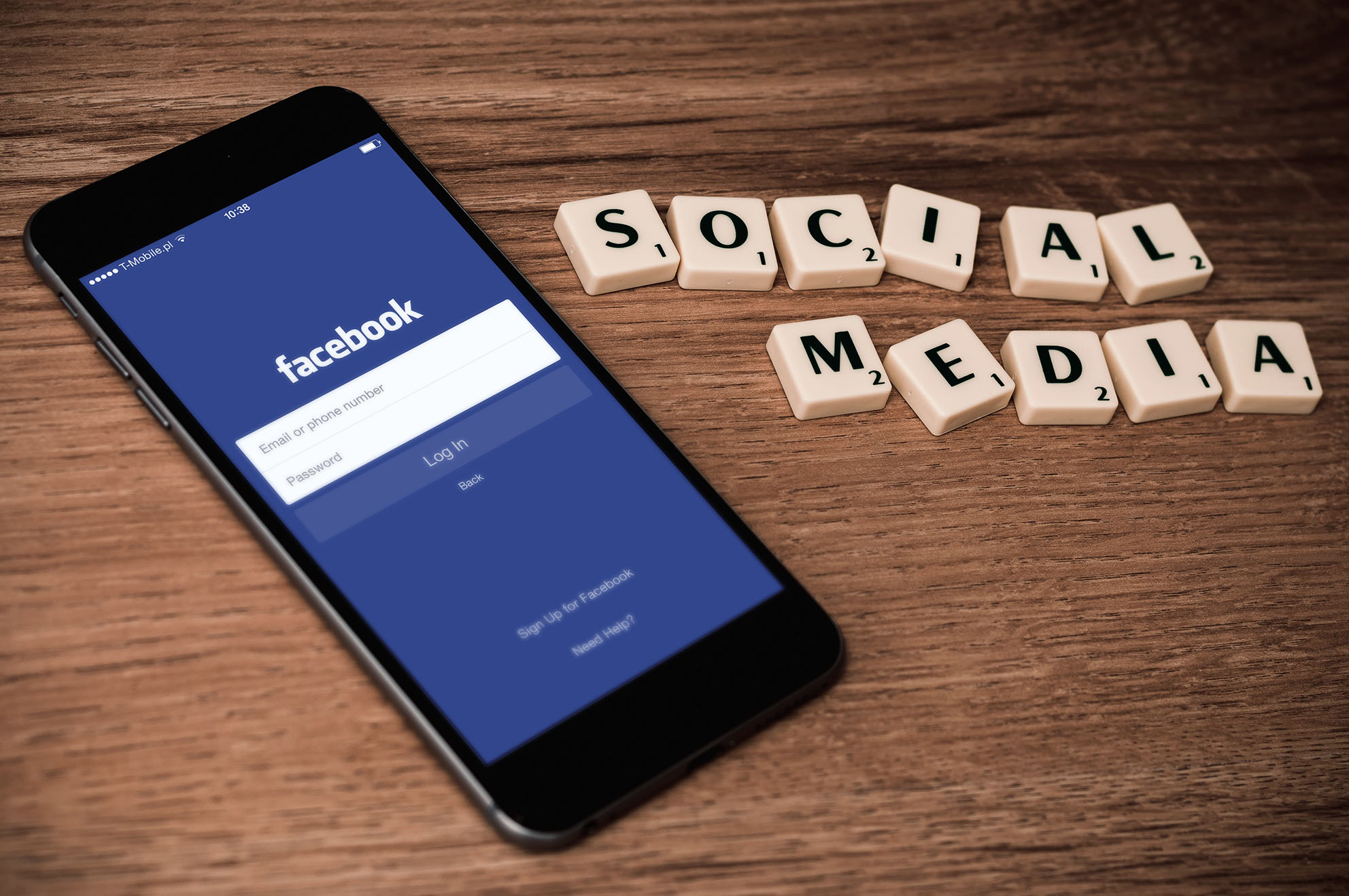 facebook-telephone-social-media